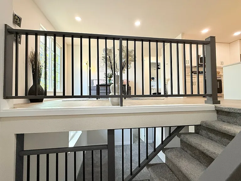 4770 Newton Dr — Photo 32