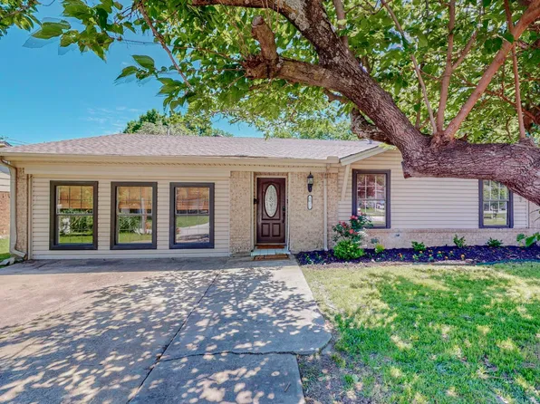 1637 Jackson St, Grand Prairie, TX 75051