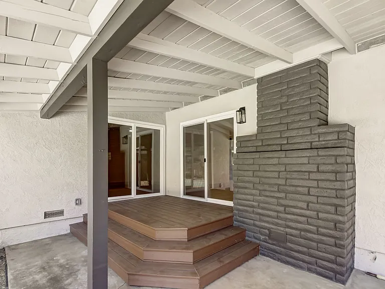 965 Jonas Ave — Photo 38