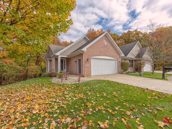 1907 Autumn Crest Ln, Kalamazoo, MI 49008