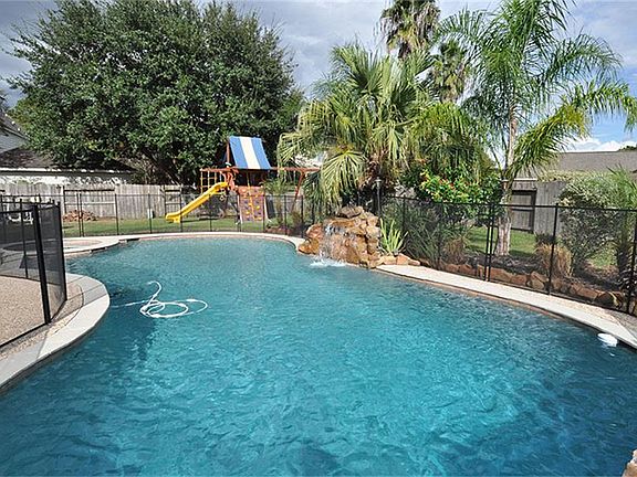 5th image of 8106 Whirlaway Elm Dr