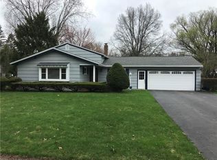 16 Bryn Mawr Rd, Rochester, NY 14624