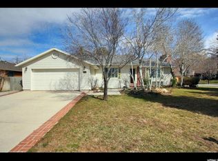 2363 E Newcastle Dr, Sandy, UT 84093