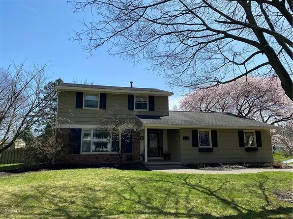 2 Chesham Way, Fairport, NY 14450