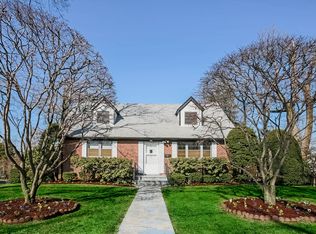 74 Canterbury Rd, White Plains, NY 10607