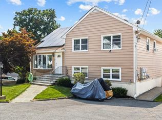 243 Pembrook Dr, Yonkers, NY 10710