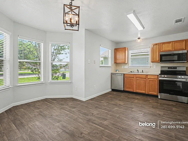 5049 Hauna Ln — Photo 3