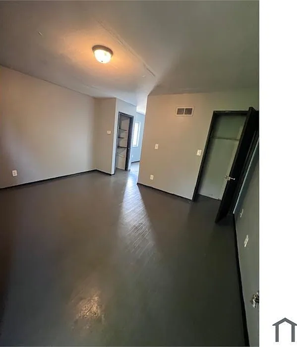 1 bed, 1.0 bath, 700 sqft, $750 — Photo 2