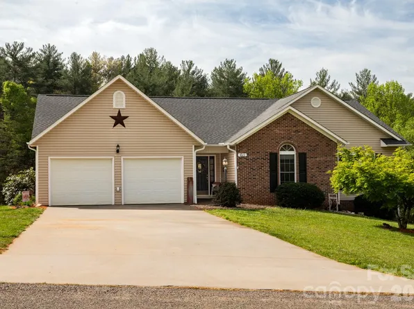 611 Briar Creek Dr #36, North Wilkesboro, NC 28659