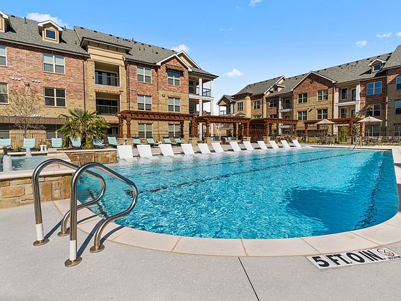4th image of 1633 Greenridge Dr #9306