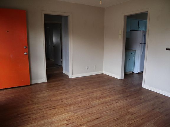 2nd image of 115 Nellina St