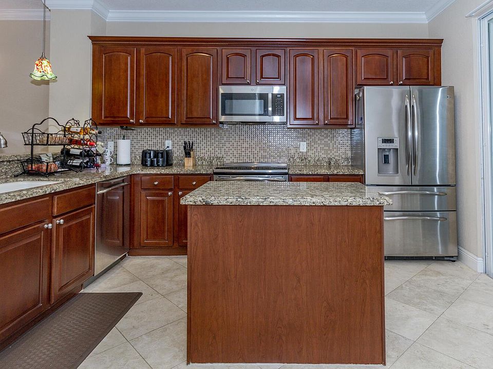 1st image of 2891 S Greenleaf Cir