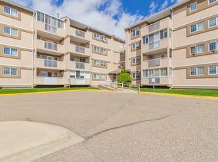 22 S Park Meadows Dr SE #107, Medicine Hat, AB T1B4E8