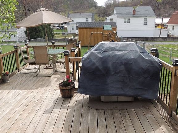 2nd image of 120 S Marion Ave