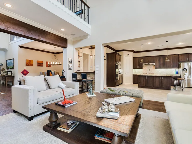 1826 Jade Hollow Ln — Photo 12