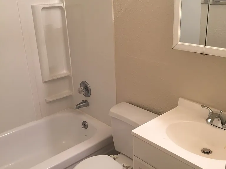 511 C St — Photo 3
