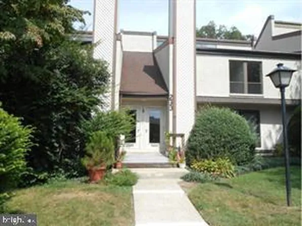 233 Township Line Rd APT 3D, Elkins Park, PA 19027