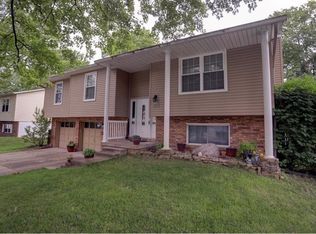 312 Las Olas Dr, Belleville, IL 62221
