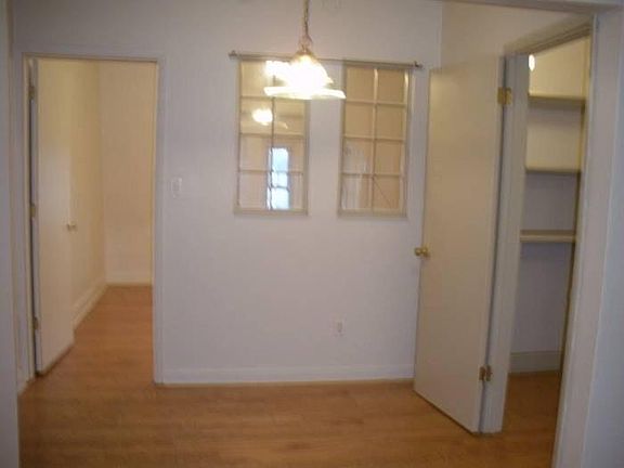 livingroom/dining area