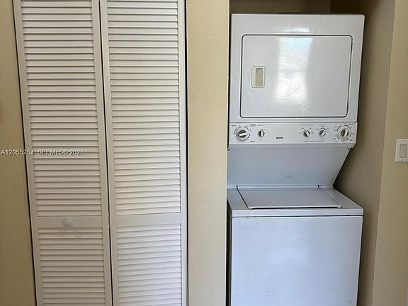 2nd image of 1568 SE 26th St Unit 204