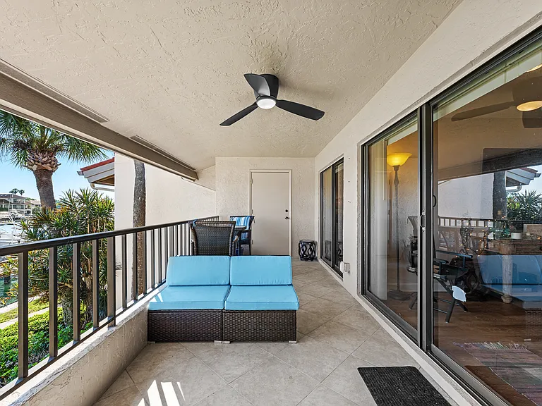 4750 Brittany Dr S #126 — Photo 27