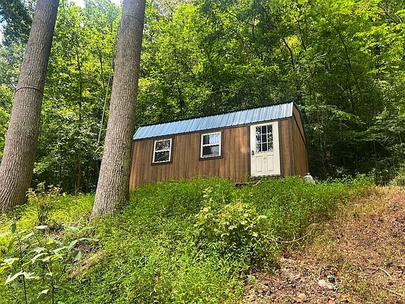 3rd image of 91 Carver Hollow Rd