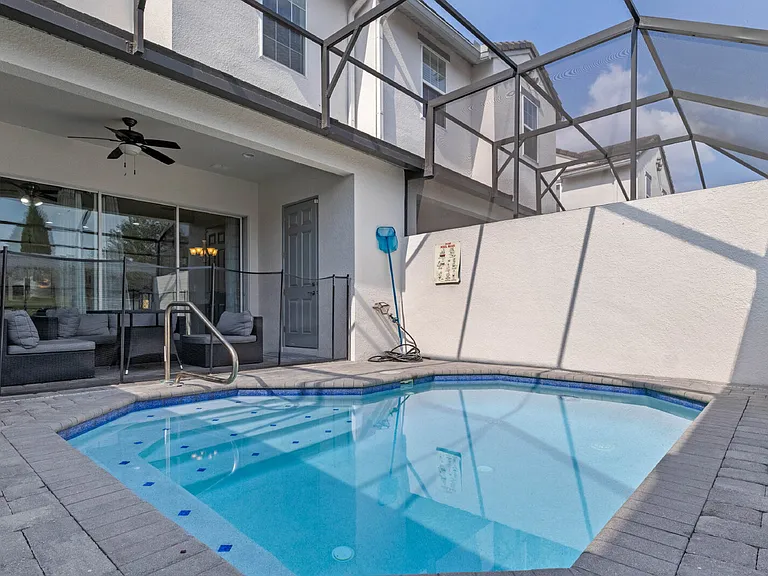 290 Captiva Dr — Photo 28