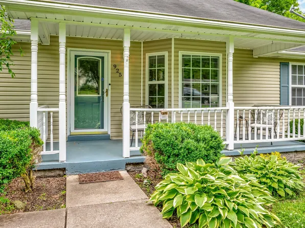 925 Jordan Cir, White Bluff, TN 37187