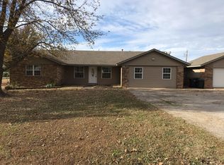 9625 E Palm Tree Rd, Claremore, OK 74019
