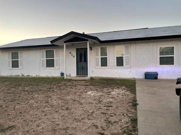 610 Sage Dr, Del Rio, TX 78840