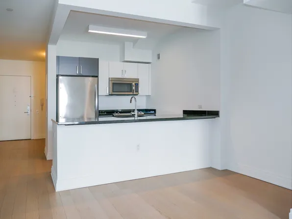 70 Pine Street image 2 of 23