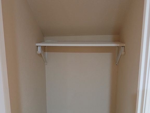 5th image of 513-2 S Ash St