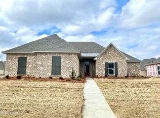 301 Tremont Dr, Florence, MS 39073