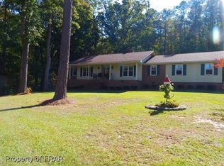 1541 Clearwater Dr, Sanford, NC 27330