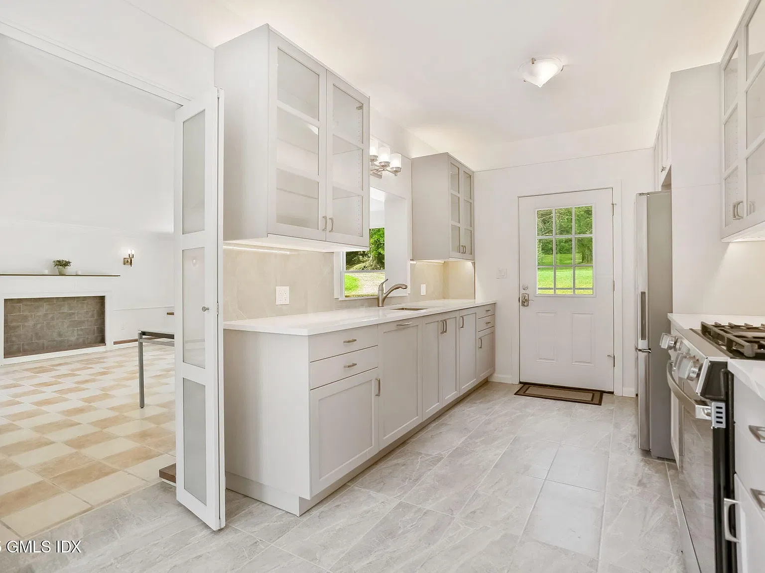1 bed, 2.0 bath, 1200 sqft, $3,500 — Photo 3