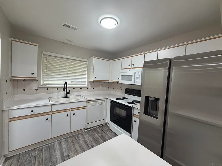 44411 Sunnyside Dr — Photo 10
