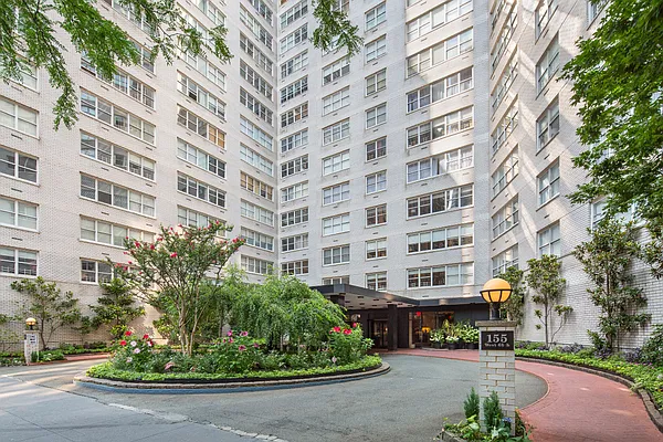 Rented by Douglas Elliman | media 19