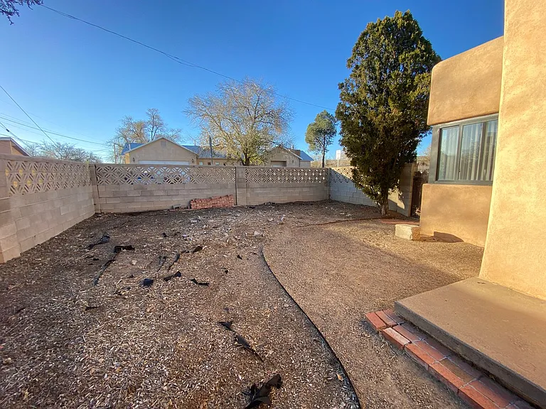 1200 Stanford Dr NE — Photo 10