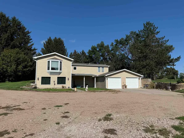 6110 Bison St, Kearney, NE 68845