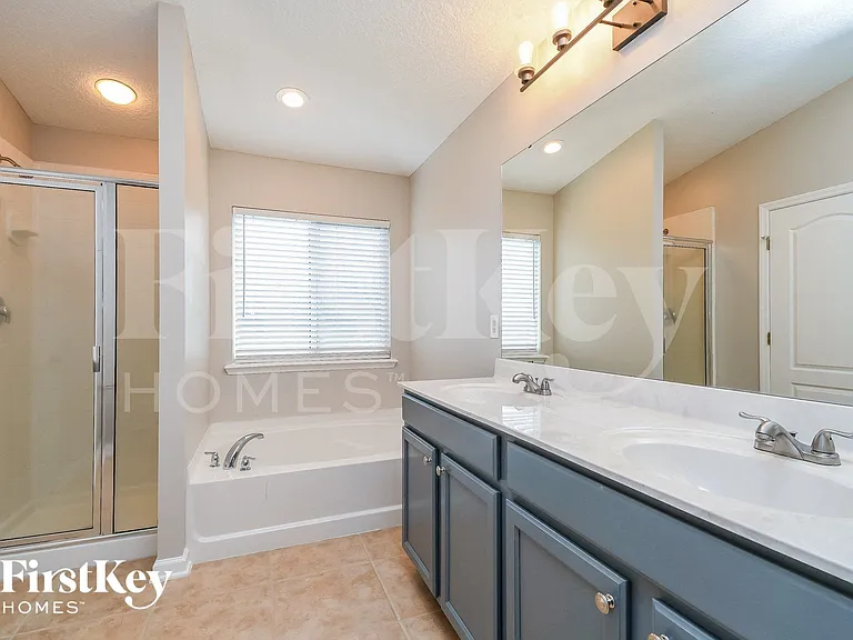 928 Bonaparte Landing Blvd E — Photo 10