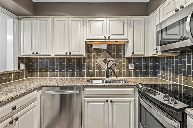 500 Lake Marina Dr #212 — Photo 7
