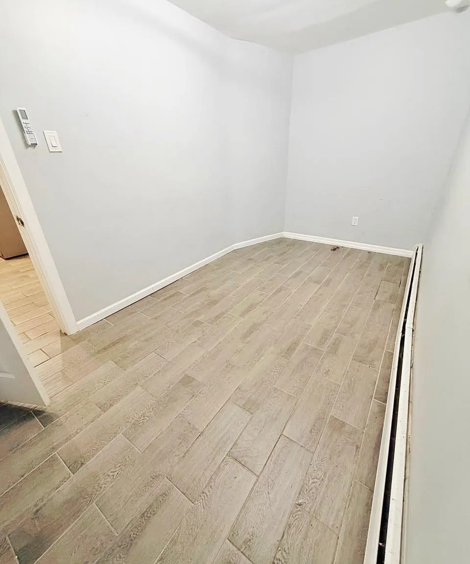 3 bed, 1.0 bath, $3,000 — Photo 2