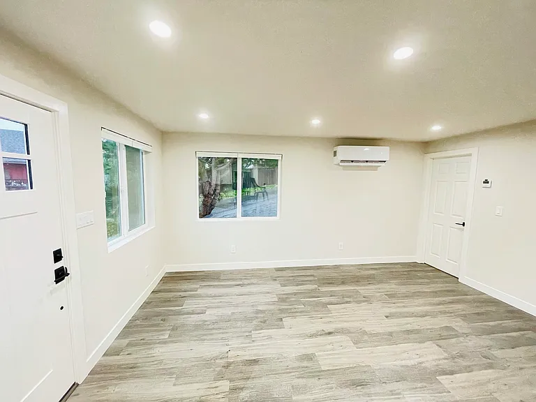 823 Golf Club Cir — Photo 28