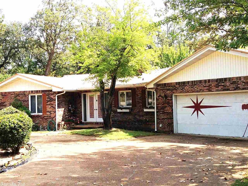 1st image of 1402 Sleepy Hollow Dr