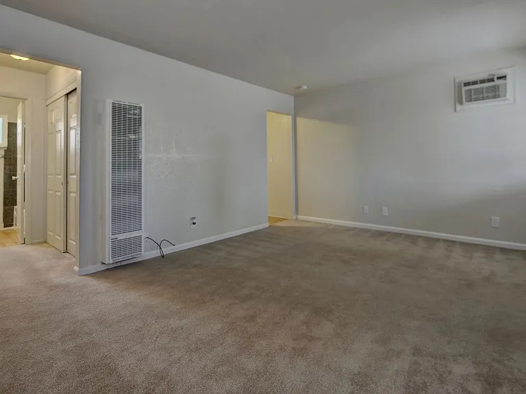 925 Pomeroy Ave — Photo 12