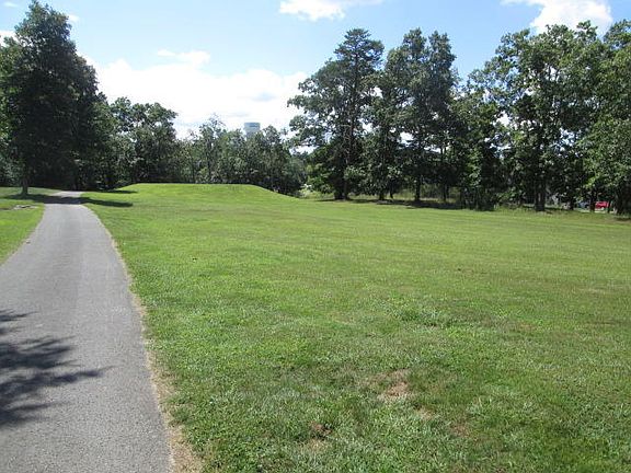 3rd image of 380 E Deer Creek Dr