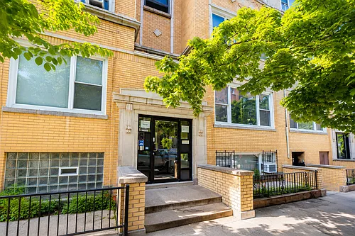 446 W Arlington Pl #1 Photo 1