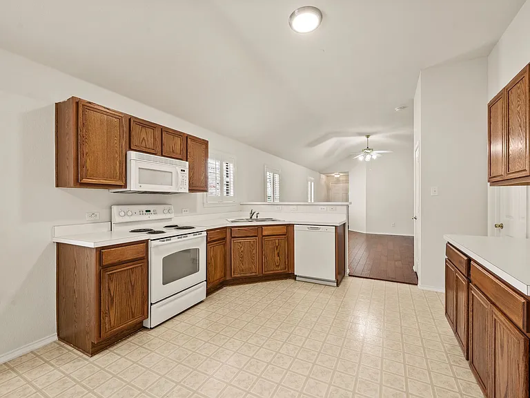 12113 Thicket Bend Dr — Photo 8