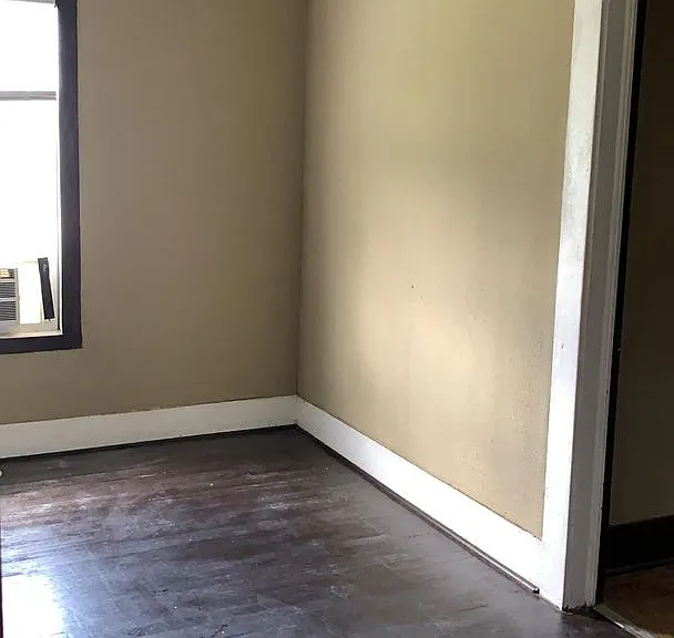 1140 Ewing St — Photo 8