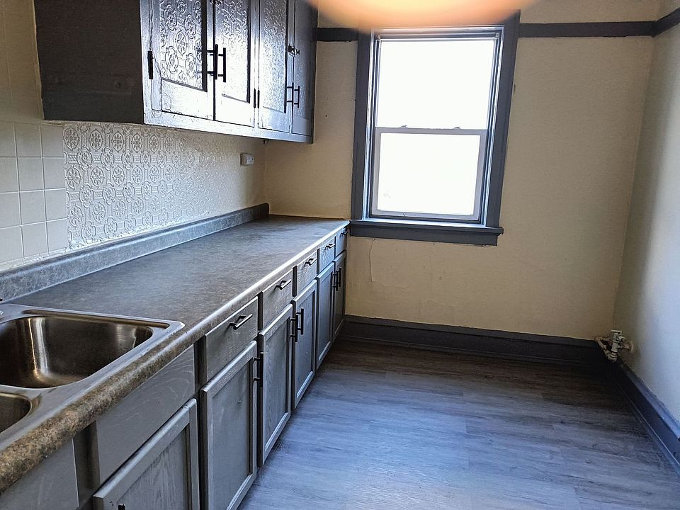 1st image of 3112 W Glendale Ave #5